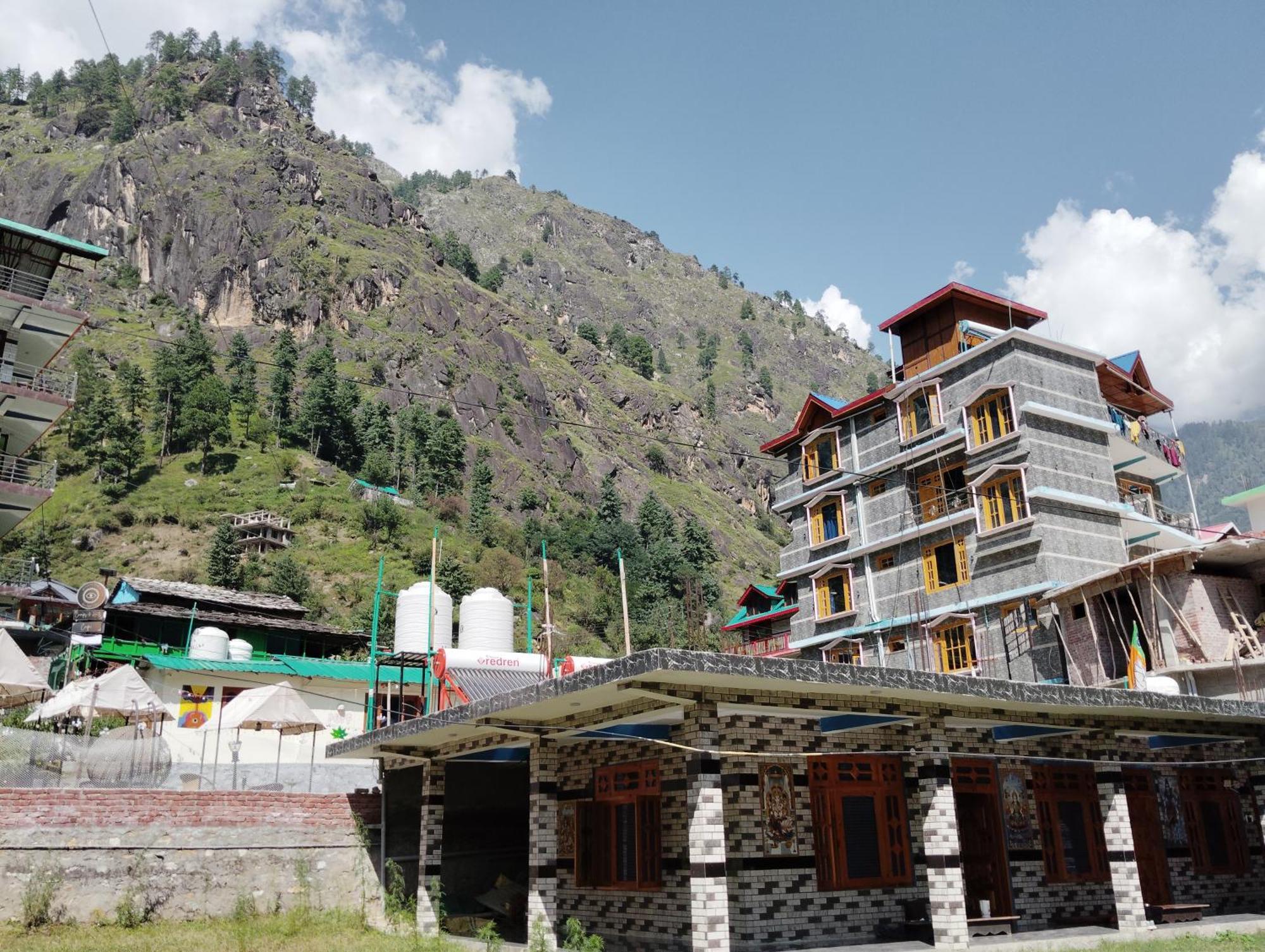 Dog N Hill Hotel Kasol Kültér fotó