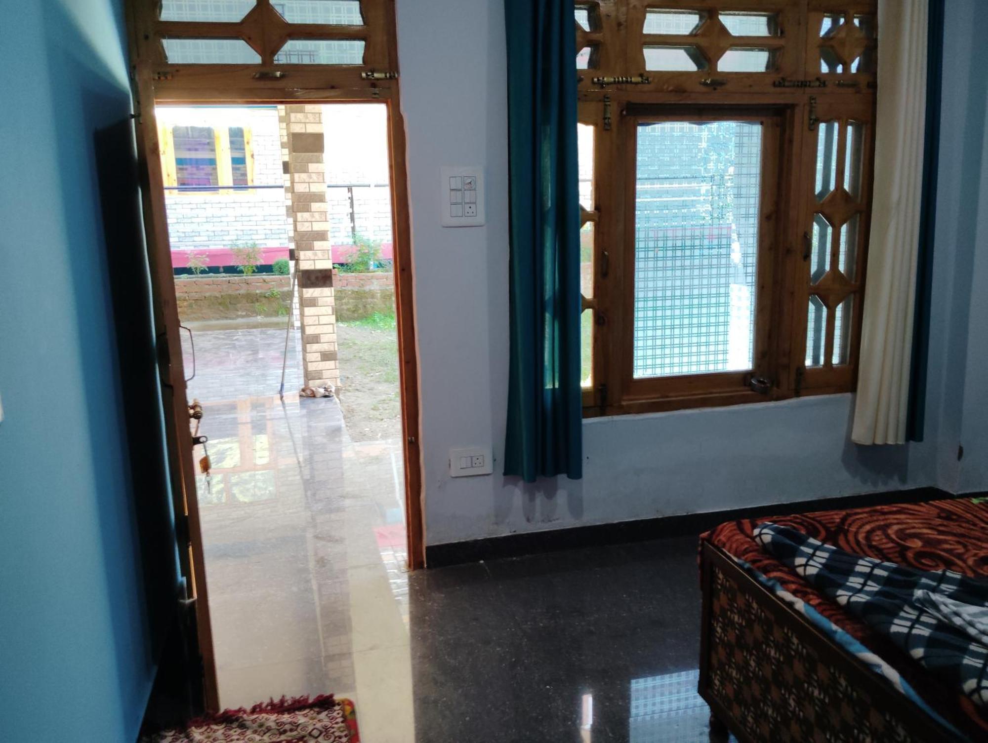 Dog N Hill Hotel Kasol Kültér fotó